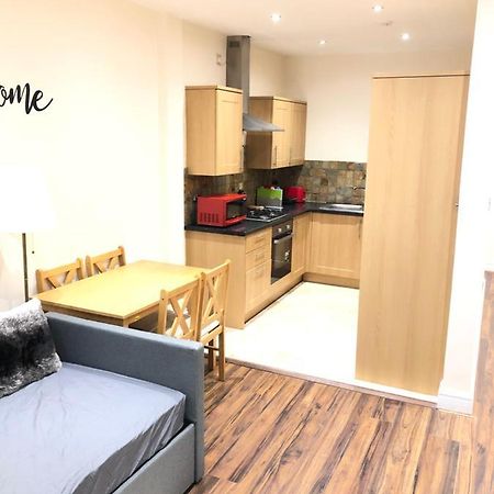 Greater London Holiday Let @ Hanwell Apartment Exterior photo